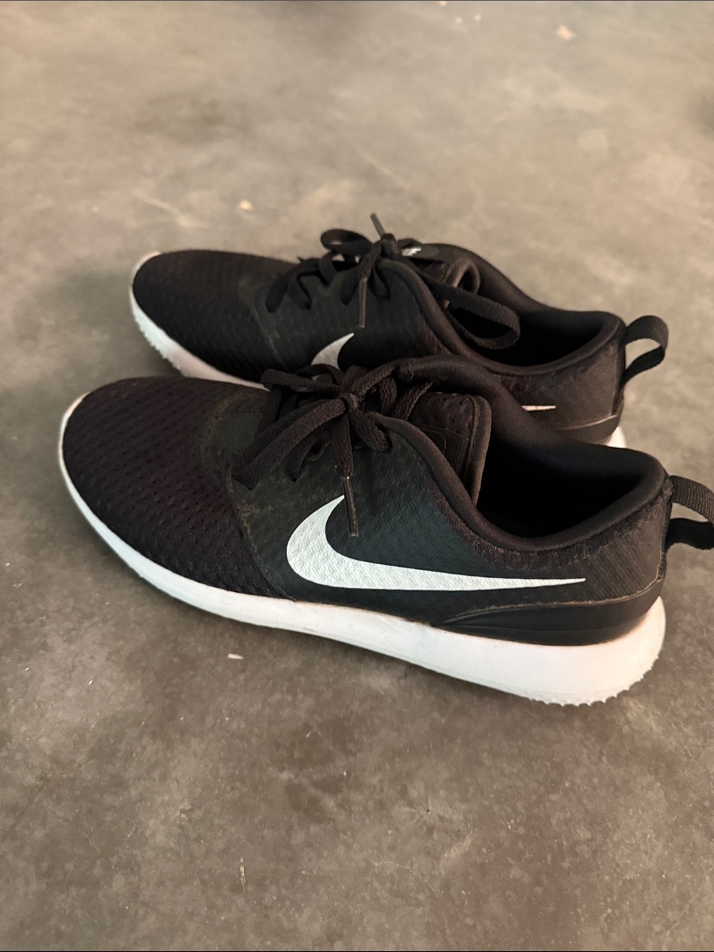 Nike Black and White golf shoes